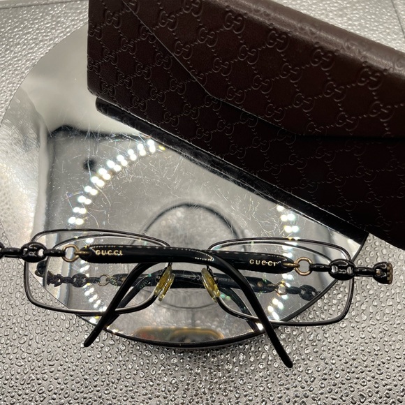 Genuine GUCCI prescription glasses with an eyeglass case. - Picture 8 of 10